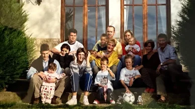 Irene Paredes con su familia