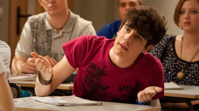 Javier Calvo en la serie «Física o Química»