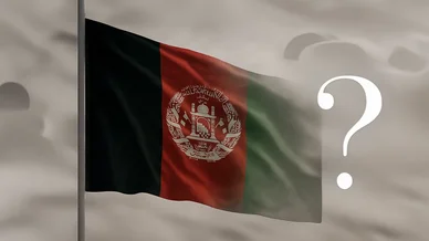 صورة ترمز إلى مستقبل و تغيّرات علم أفغانستان الثلاثي الألوان مع وجود علامة استفهام كبيرة بجانبه.