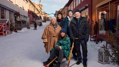 Hjem til jul Hjem til jul