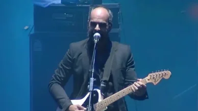 Luis Tosar actúa en el grupo «Di Elas» Luis Tosar actúa en el grupo «Di Elas»