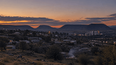 Панорама пригорода Масеру