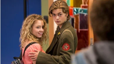 Sydney Sweeney en la serie «Everything Sucks!» Sydney Sweeney en la serie «Everything Sucks!»