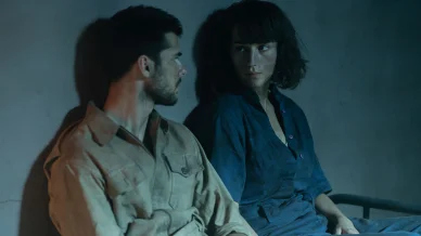 Claudia Salas en la película «Invasión»