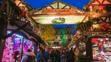 Der Weihnachtsmarkt am Rudolfsplatz in Köln