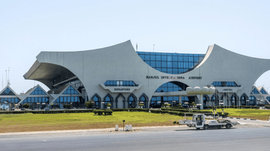 Главный терминал Международного аэропорта Банжул, также известного как аэропорт Юндум