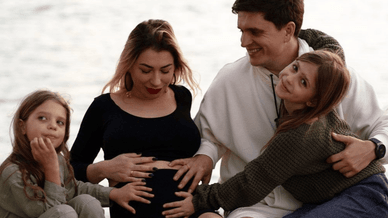 Анатоліч разом з дружин