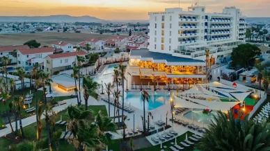 Lordos Beach Hotel & Spa Ciprus szállás