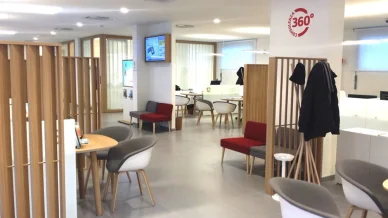 Uno degli uffici UniCredit Ufficio UniCredit