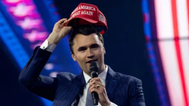 Charlie Kirk apoya al Partido Republicano Charlie Kirk apoya al Partido Republicano