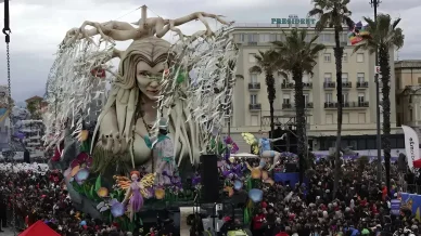 Piattaforma dal Carnevale di Viareggio 2025