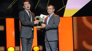 Jorge Javier Vázquez recibe el premio