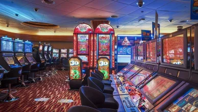 Una delle sale da gioco di Casino Perla