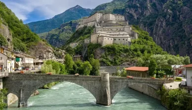 Fortezza Forte di Bard nell'omonimo villaggio Forte di Bard Valle d'Aosta