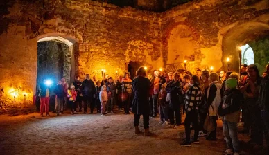 Nocne zwiedzanie Nocna wycieczka do zamku Kszysztopór