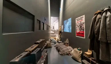 Wystawy w Muzeum II Wojny Światowej w Gdańsku Przedmioty z czasów II wojny światowej