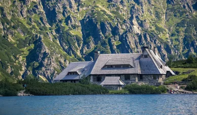 Schronisko PTTK w Dolinie Pięciu Stawów Polskich