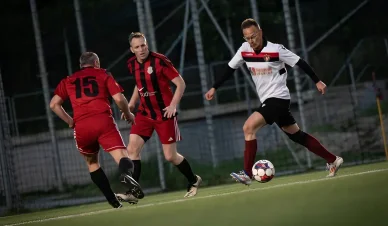 Szijjártó Péter sportkarrierje Szijjártó Péter labdarúgás