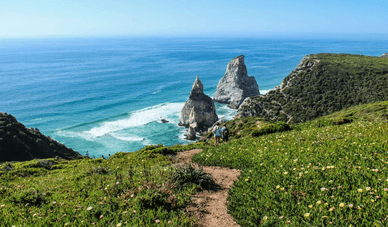 Porque a Praia da Ursa Encanta Todos os Visitantes