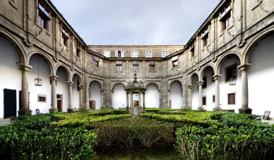 Luksusowy hotel Parador de Santiago de Compostela w Santiago de Compostela