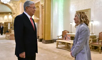 Giorgia Meloni con Kassym-Jomart Tokayev