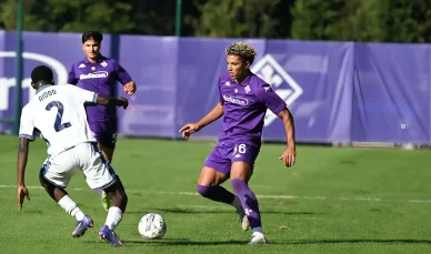 I giocatori dell'ACF Fiorentina Under-20 in campo ACF Fiorentina Under-20