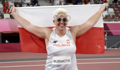 Anita Włodarczyk w 2020 — 2025 Anita Włodarczyk w 2021 roku w Tokio