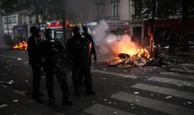 Manifestations en France : violences urbaines. Manifestations en France : affrontements avec la police.
