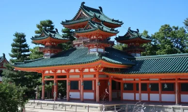 白虎楼(びゃっころう) 平安神宮白虎楼(びゃっころう)