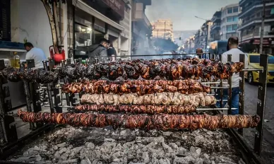 Τεράστια ανοιχτή κουζίνα Καρναβάλι της Πάτρας