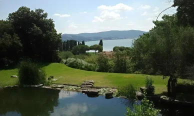 Giardino delle Piante Acquatiche sull'Isola Polvese Isola Polvese