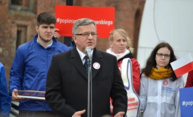 Bronisław Komorowski przed wyborami prezydenckimi Bronisław Komorowski przed wyborami prezydenckimi kampania wyborcza
