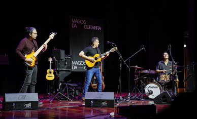 Magos da Guitarra e a música ao vivo Festival português dedicado à guitarra e aos guitarristas