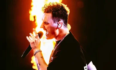 Dawid Podsiadło — Pięknie płyniesz Pięknie płyniesz