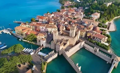 Lago di Garda, città di Sirmione Sirmione Lago di Garda