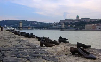 holokauszt cipők Duna-parti cipők