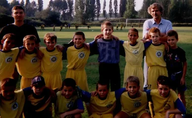 Péter Guláchi a BVSC U10 csapatában Péter Guláchi 2000-ben