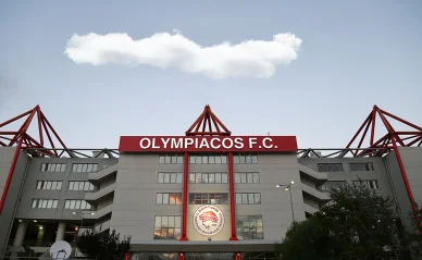 “Γεώργιος Καραϊσκάκης” στάδιο Ποδοσφαιρικός σύλλογος στο γήπεδο “Γεώργιος Καραϊσκάκης”