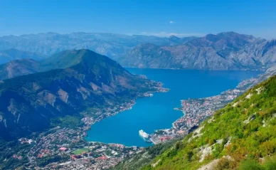 Ο κόλπος στην πόλη της