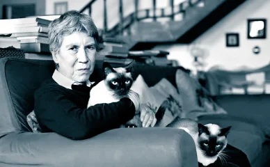 Natalia Ginzburg e i suoi gatti Natalia Ginzburg con i gatti