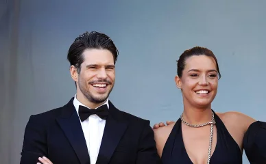 François Civil avec Adèle Exarchopoulos.