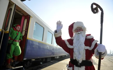 Különleges élményt nyújtanak a MÁV Rail Tours turisztikai nosztalgia retrovonatai MÁV Nosztalgia