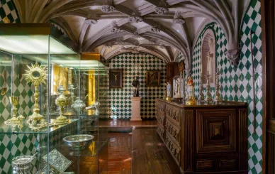 Intérieur du Palais de Pena à Sintra. Exposition au Palais de Pena.