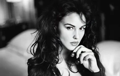 Monica Bellucci, 1989 Bellucci nel 1989