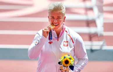 Osiągnięcia Anita Włodarczyk zdobyła złoty medal w Tokio, 2021