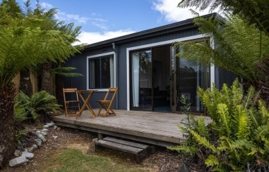 Tullah Lakeside Lodge