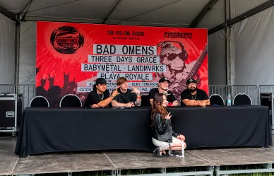 Signing Session Summer Punch Festival — signing session