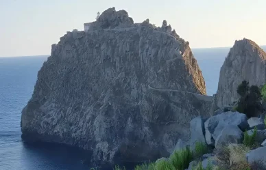 Monte Guardia — il punto più alto dell'isola Monte Guardia