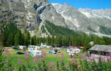 Camping Aiguille Noire a Courmayeur Campeggi Valle d'Aosta