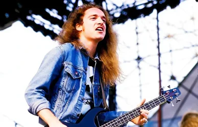 A Metallica együttes tagja, Cliff Burton elhunyt A Metallica együttes tagja, Cliff Burton
